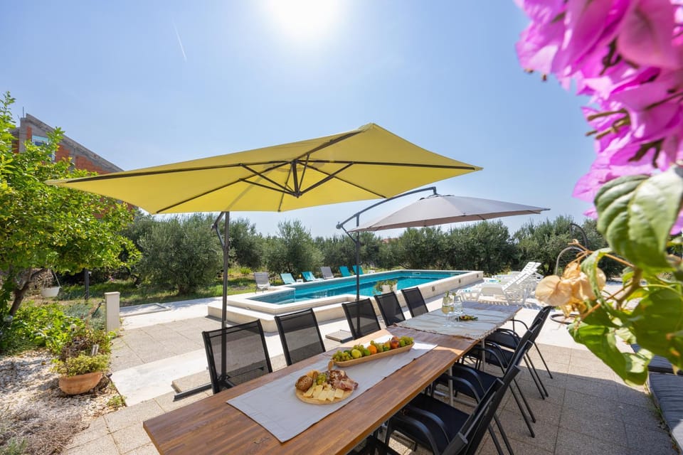 Casa Felice Apartments-Holiday Home House in Šibenik-Knin County, Croatia