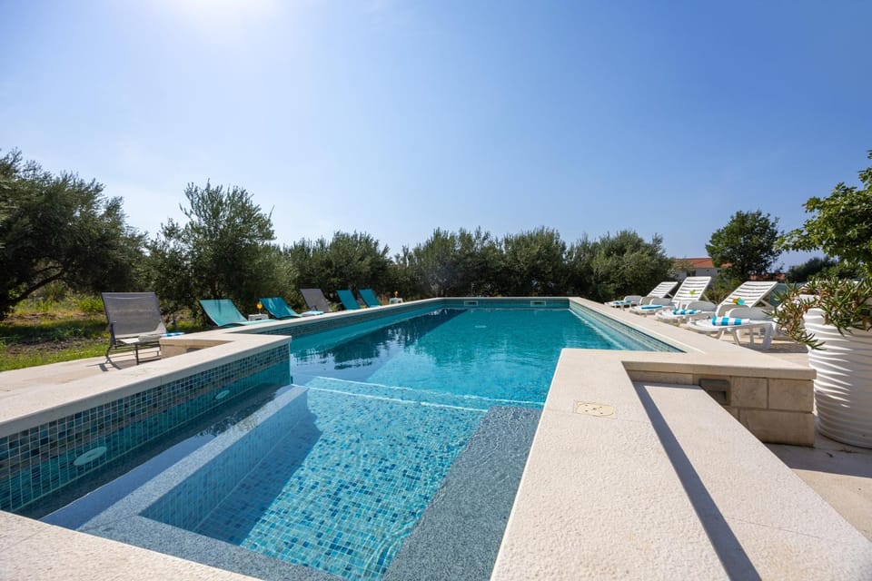 Casa Felice Apartments-Holiday Home House in Šibenik-Knin County, Croatia