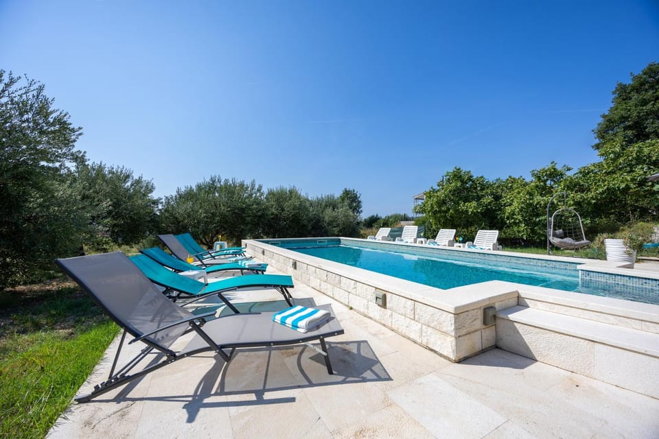 Casa Felice Apartments-Holiday Home House in Šibenik-Knin County, Croatia