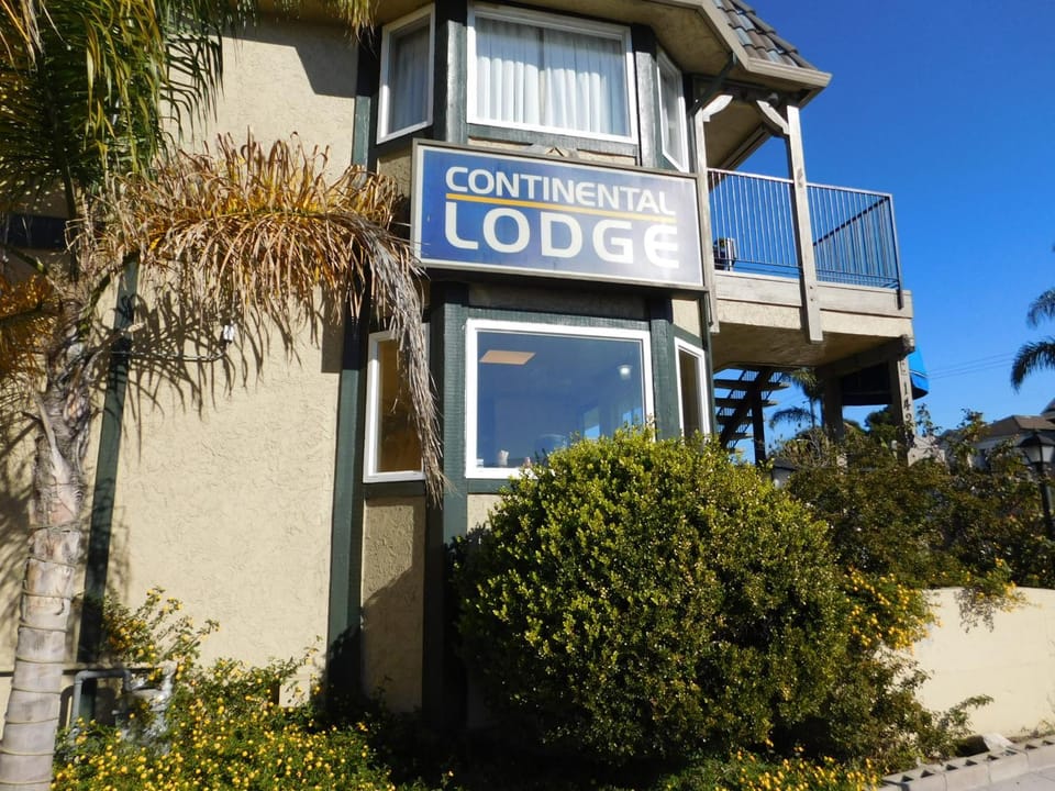 Facade/entrance, Property logo or sign