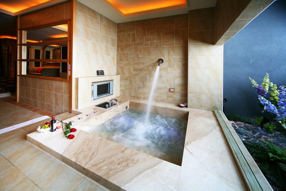 Bathroom, Bath