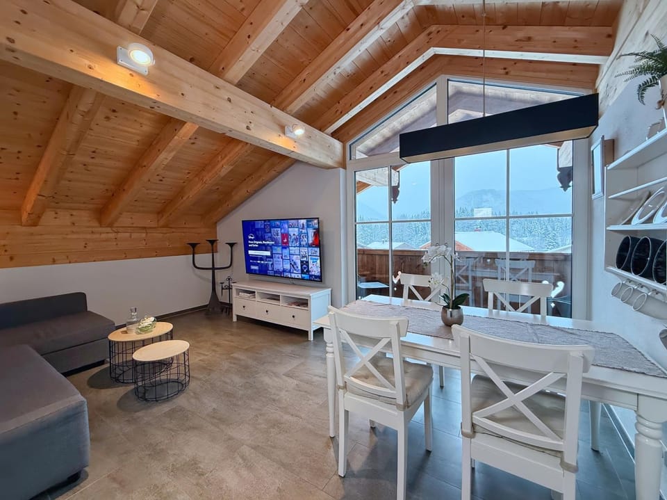 Balcony/Terrace, Living room, Dining area