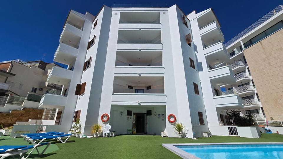 Property building, Swimming pool