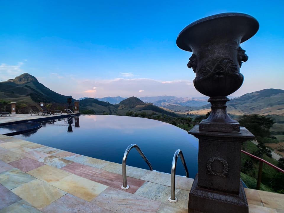 Hiking, Swimming pool