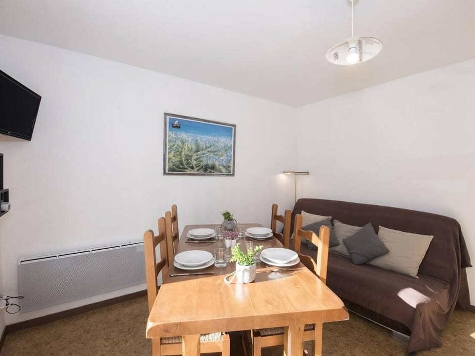 Appartement Type 2 Sud avec Balcon et Parking Privé - FR-1-296-261 Apartment in Saint-Lary-Soulan