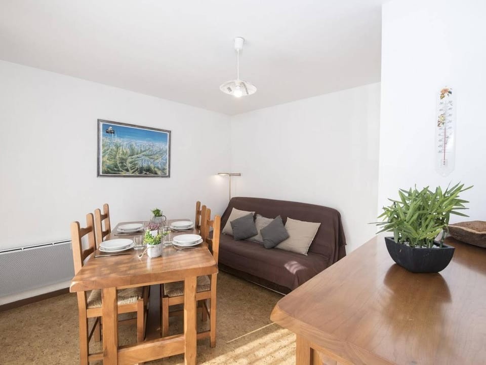Appartement Type 2 Sud avec Balcon et Parking Privé - FR-1-296-261 Apartment in Saint-Lary-Soulan
