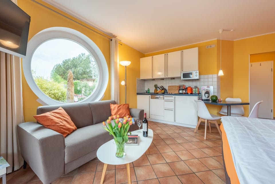 Kitchen or kitchenette, Photo of the whole room, Dining area, Garden view
