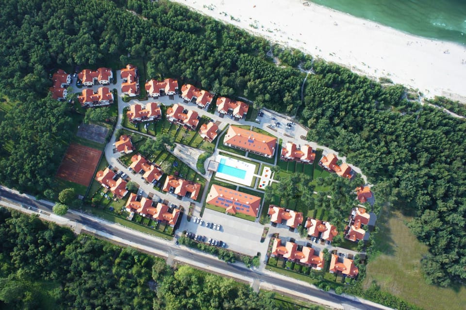 Neighbourhood, Bird's eye view