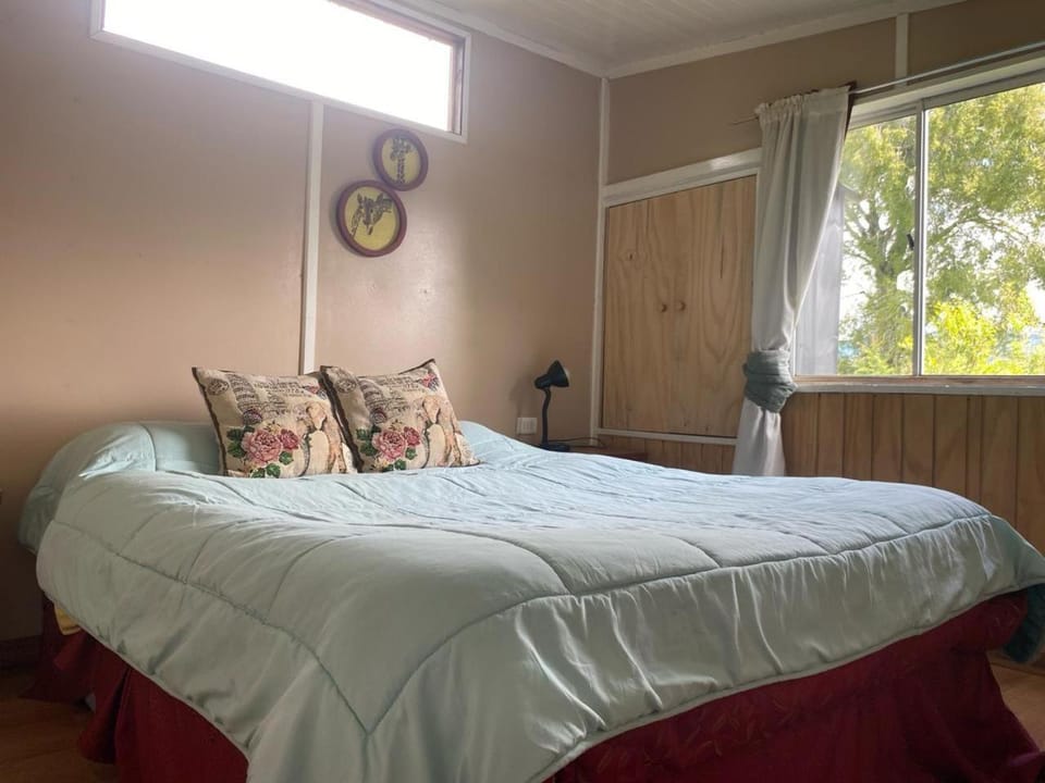 Bed, Day, Photo of the whole room, Bedroom, Garden view, Landmark view, Mountain view