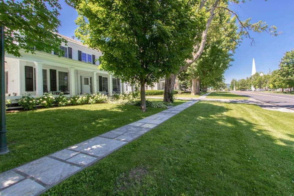 Picture Postcard Mansion in Manchester Village House in Vermont