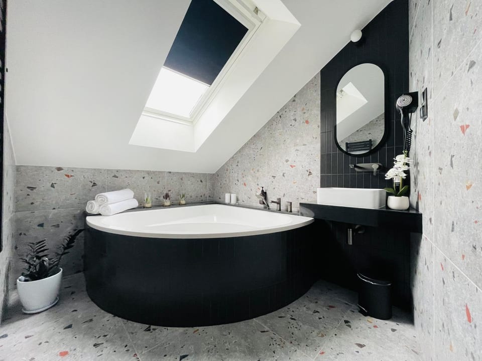 Bathroom, Bath