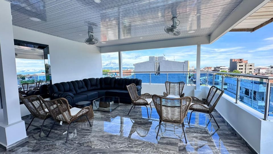 Off site, Balcony/Terrace, Balcony/Terrace, internet, internet