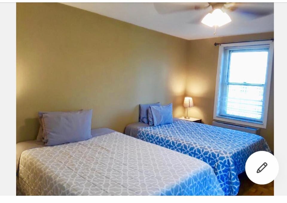 Laugh, Eat, Sleep Downtown Wine Down 9E Apartment hotel in Atlanta
