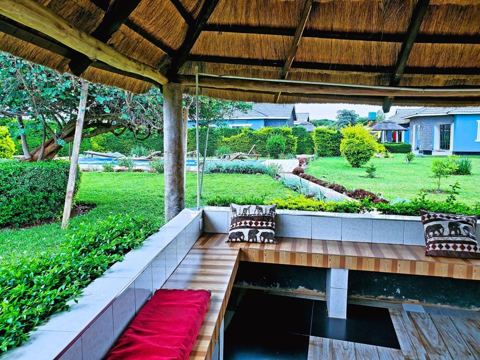 Patio, Spring, Day, Garden, View (from property/room), Balcony/Terrace, Garden view