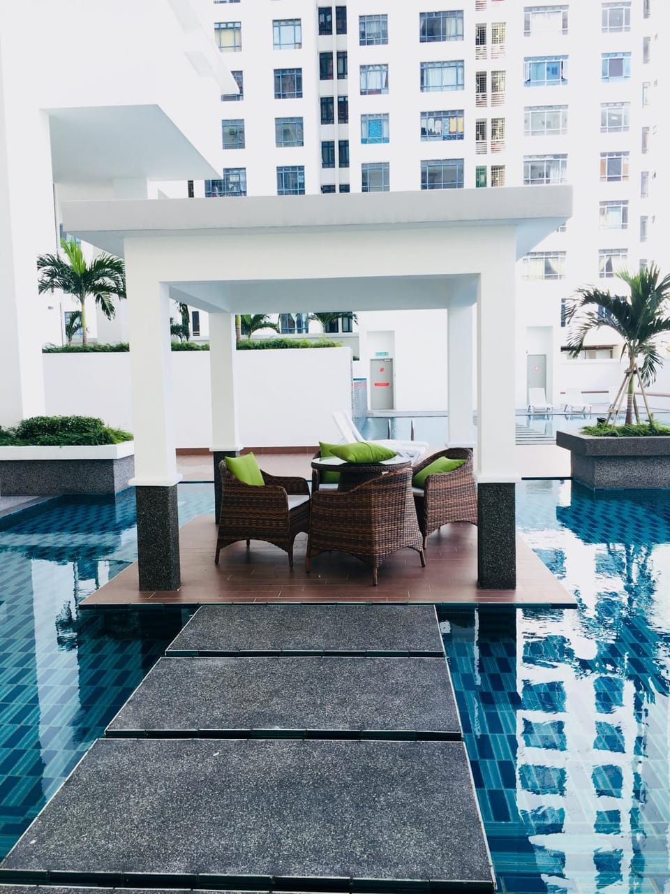 Property building, Garden, Swimming pool