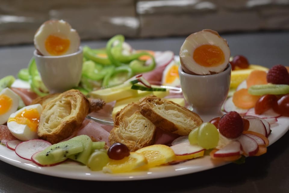 Food and drinks, Food, Breakfast, Breakfast, Continental breakfast