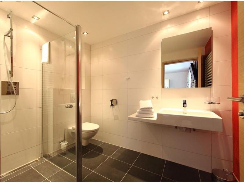 Die Dorfvilla - Includes Tauern Spa Kaprun Wellness Access 13 km away Bed and Breakfast in Zell am See