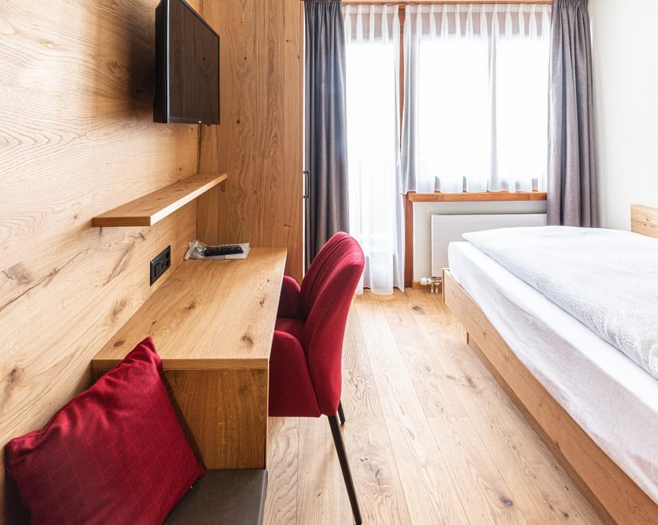 Hotel Restaurant Silbersand Inn in Canton of Valais