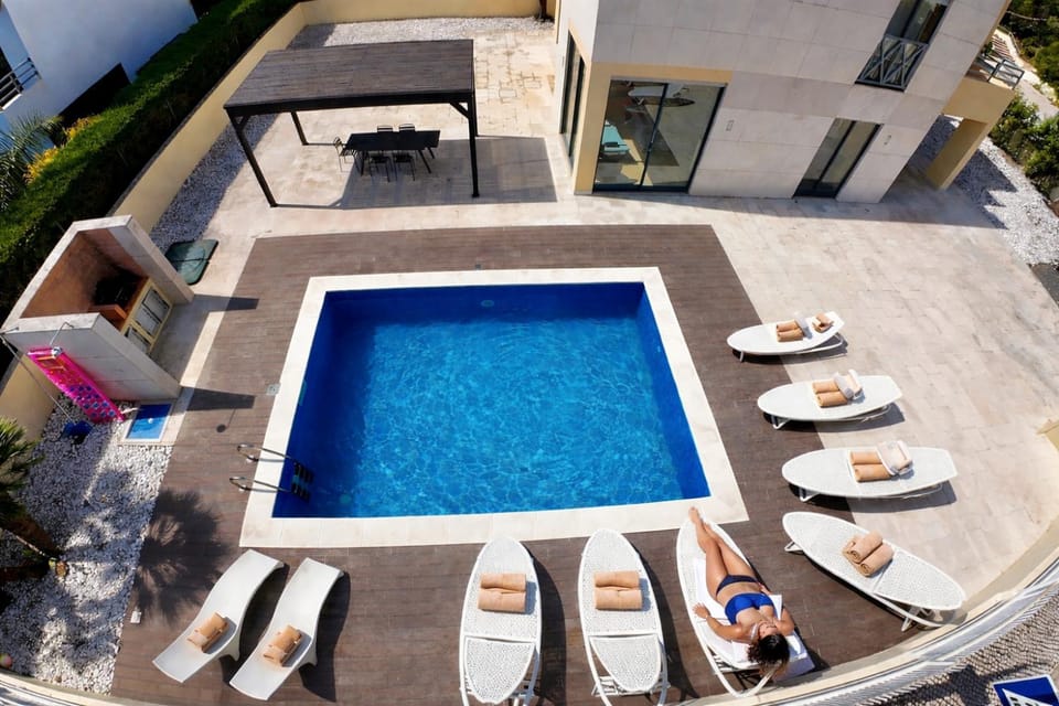 Property building, Swimming pool