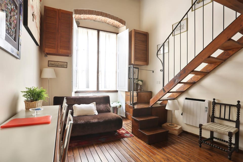 Living room, Photo of the whole room, Seating area