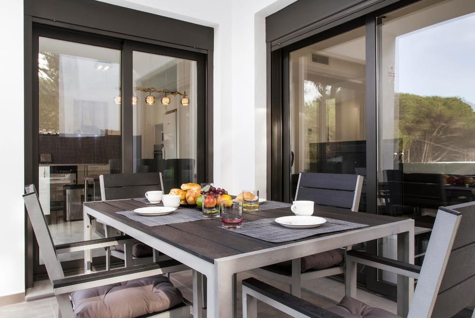 Balcony/Terrace, Dining area