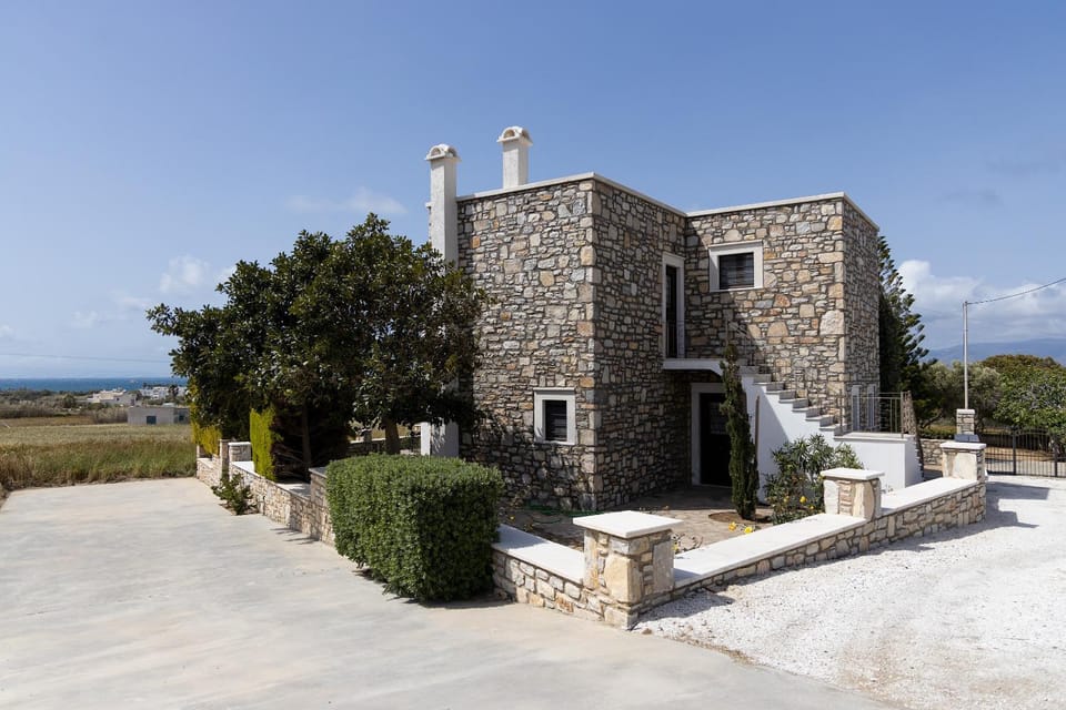 Property building, Day, Natural landscape, Landmark view, Sea view