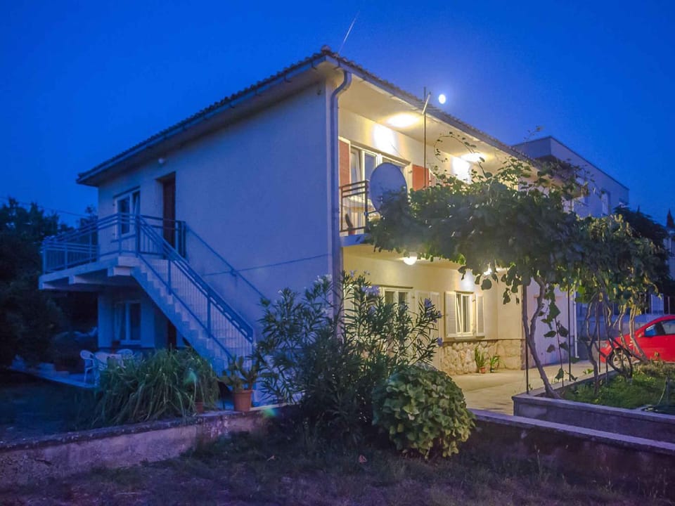 Property building, Summer