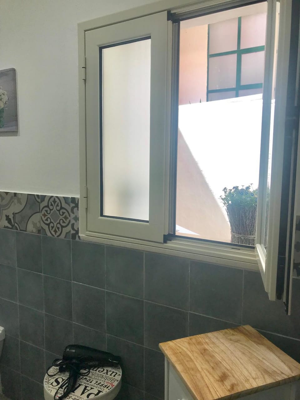Bathroom, Other, Decorative detail