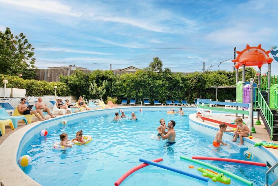 Swimming pool