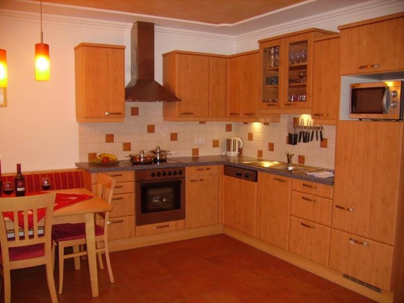 Kitchen or kitchenette, Dining area, oven, toaster