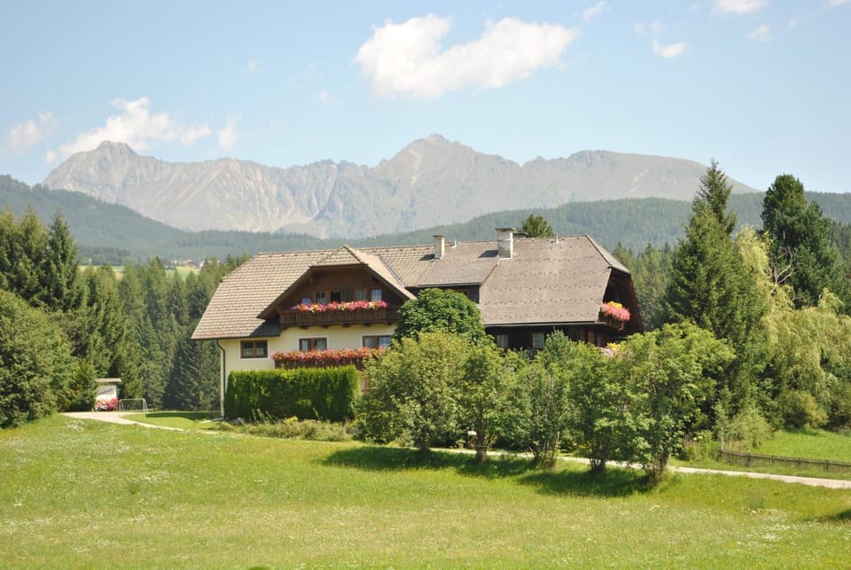 BBQ facilities, Garden, Garden view, Mountain view