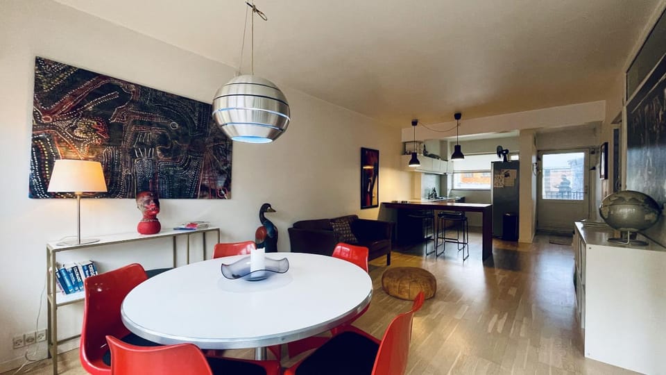 Kitchen or kitchenette, Living room, Dining area