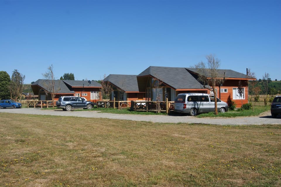 Property building, Natural landscape, Parking