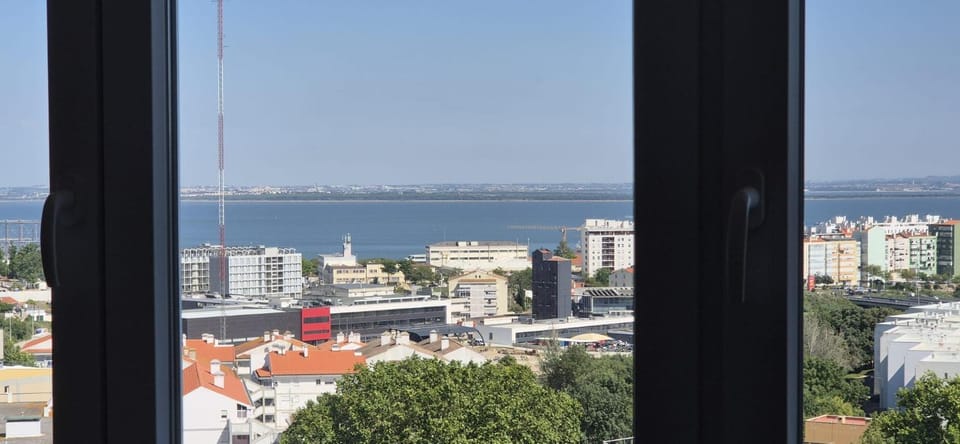 Nearby landmark, City view, River view