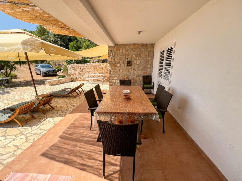 Patio, Balcony/Terrace, Seating area, Parking
