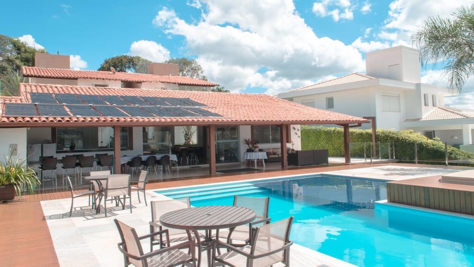 Swimming pool, Swimming pool