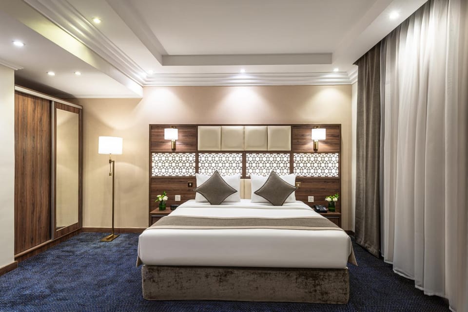 Golden Tulip Al-Zahabi Hotel in Medina