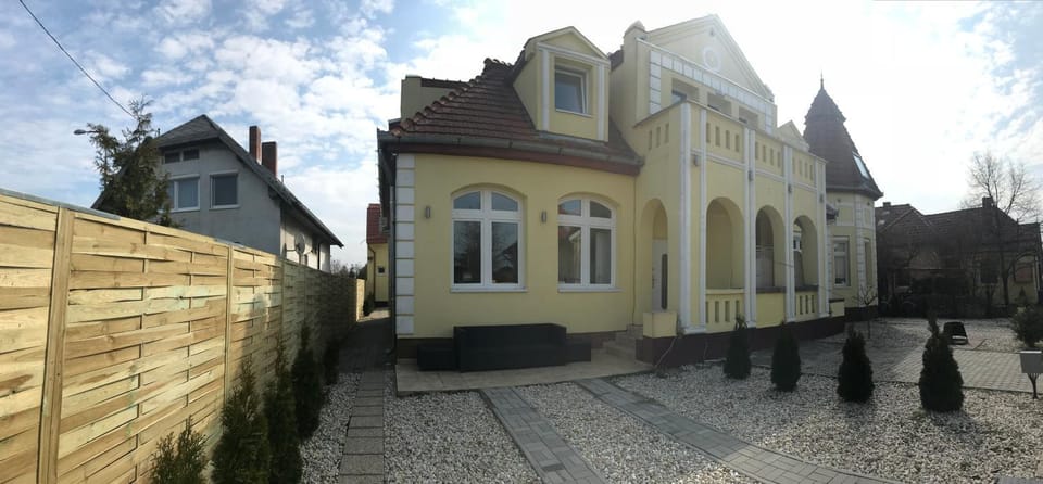 Corner Villa 4 Apartment in Siófok