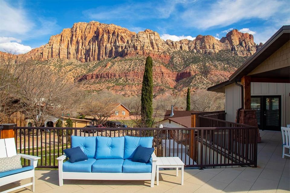 Watchman Villas House in Springdale