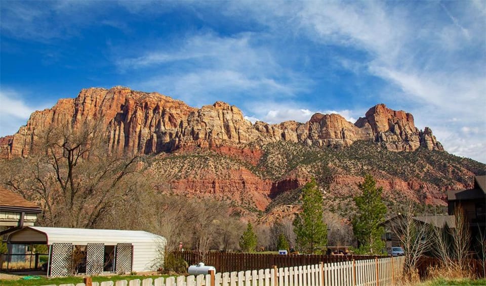 Watchman Villas House in Springdale