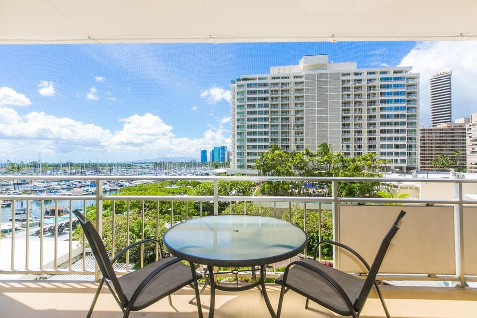 Ilikai Tower 431 House in Honolulu