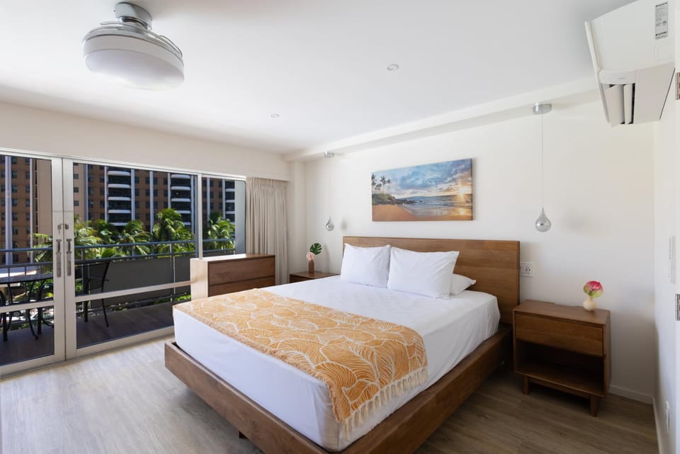 Ilikai Tower 438 House in Honolulu