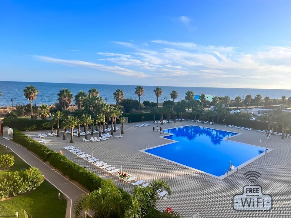 Beach, Swimming pool
