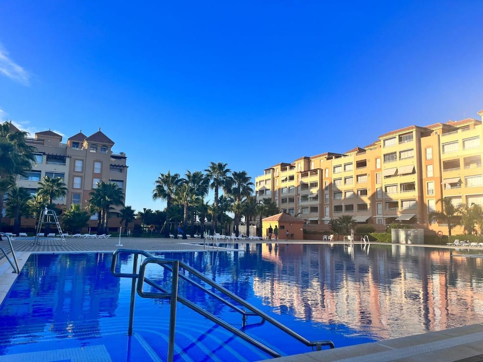 Swimming pool, Swimming pool