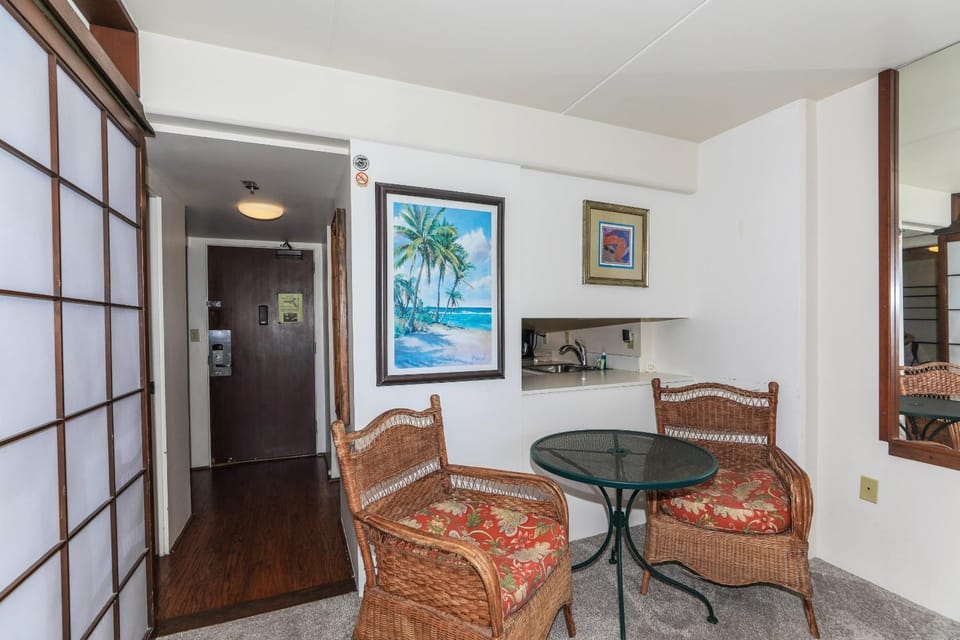 Ilikai Tower 430 House in Honolulu