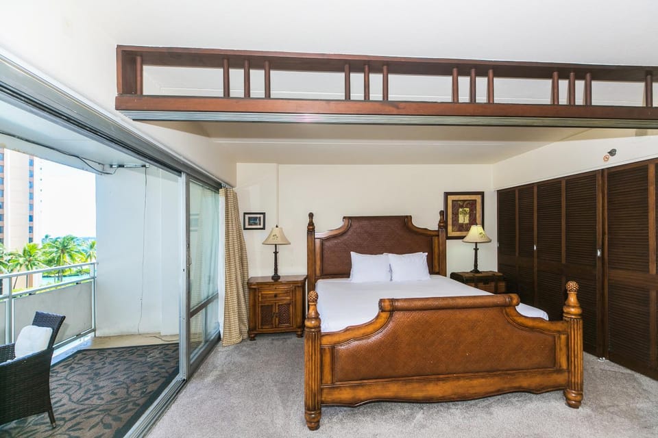 Ilikai Tower 430 House in Honolulu