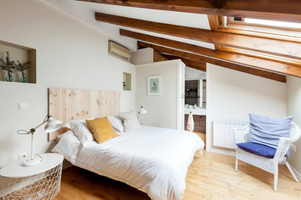 Bed, Bathroom, Bedroom