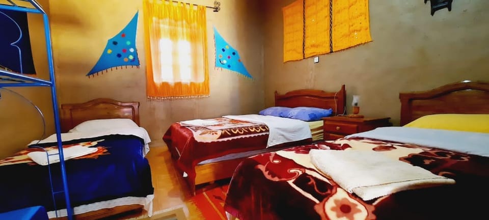 Bed, Photo of the whole room, Bedroom, bunk bed, towels