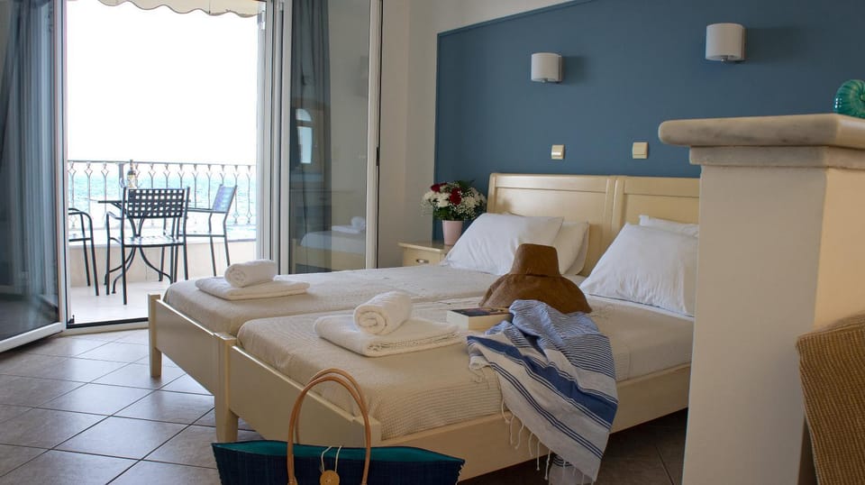 Nearby landmark, Balcony/Terrace, Bedroom, Sea view