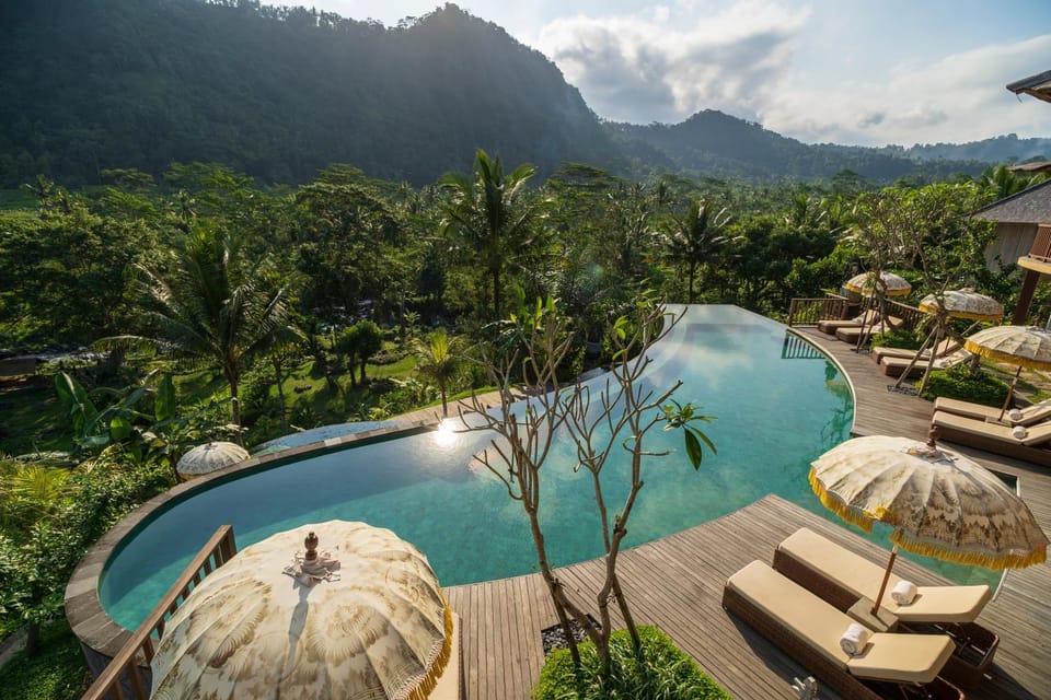 Pool view, Swimming pool